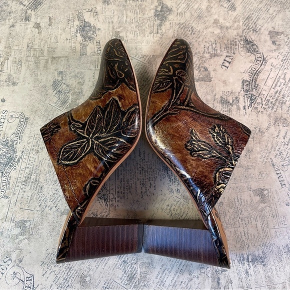 Patricia Nash Ruffina Mule Pumps, Chocolate - Gold tone colors - Picture 8 of 12